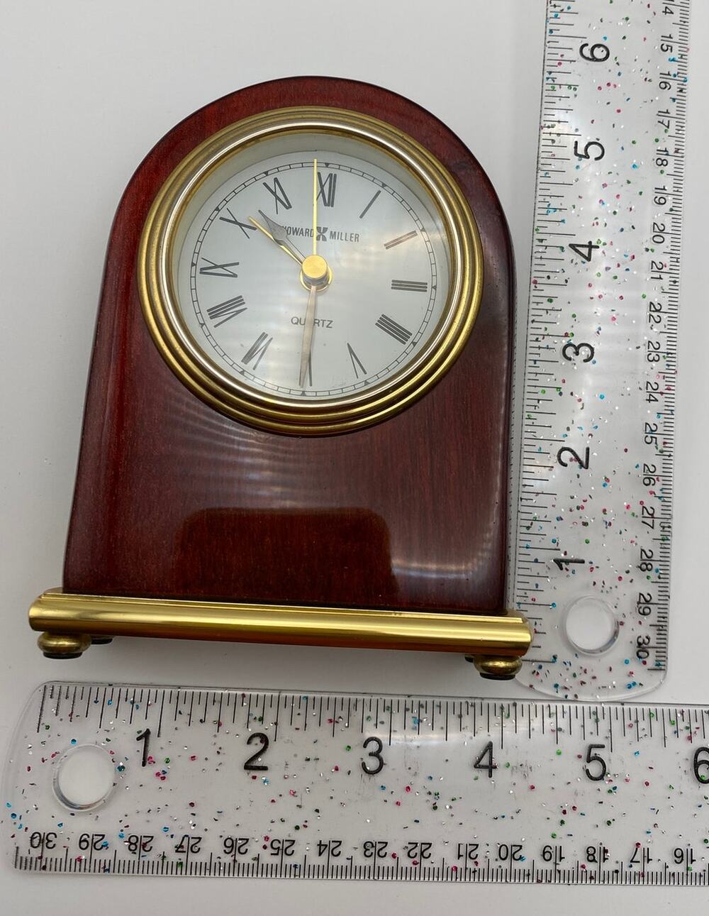 Howard Miller 613-487 Quartz Desk Mantel Clock Cherry Finish  Tested Works